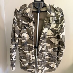 Camouflage womans Jacket